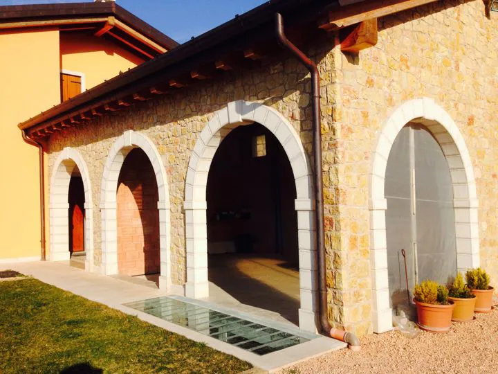 Rivestimento muri in sasso annesso rustico